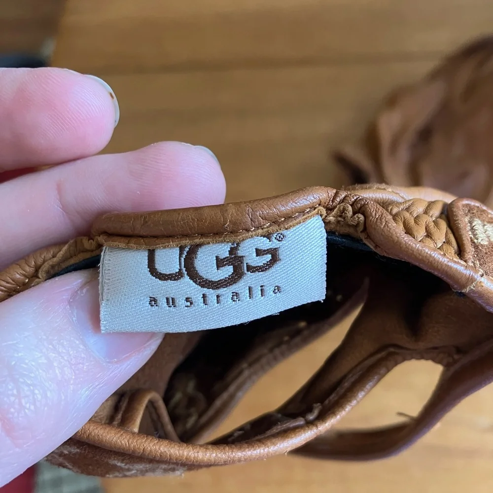 UGG Chestnut Brown Leather driving gloves - SM/MD